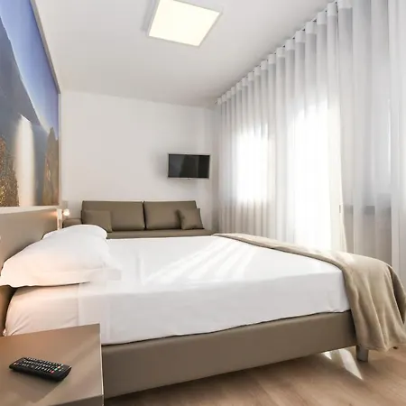 Franca Aparthotel