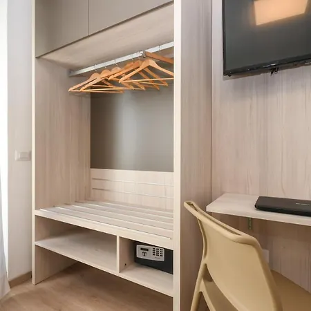 Franca Aparthotel